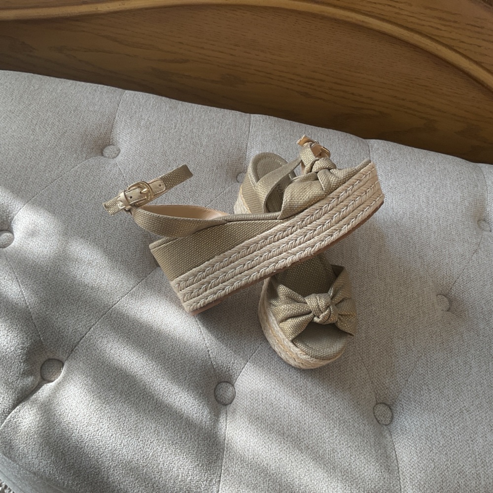 Michael Kors Gold Espadrille Wedges Sz 8